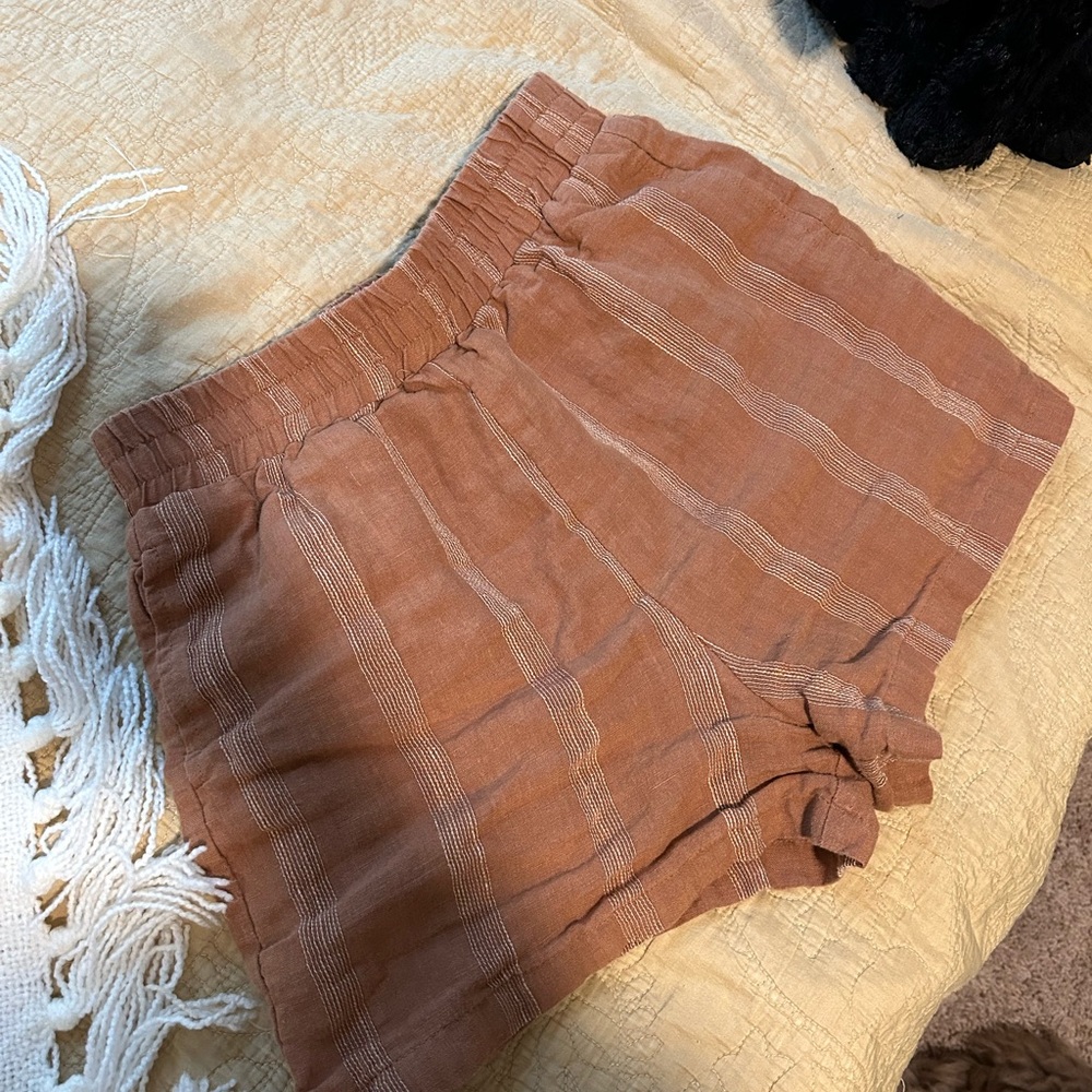 Linen shorts